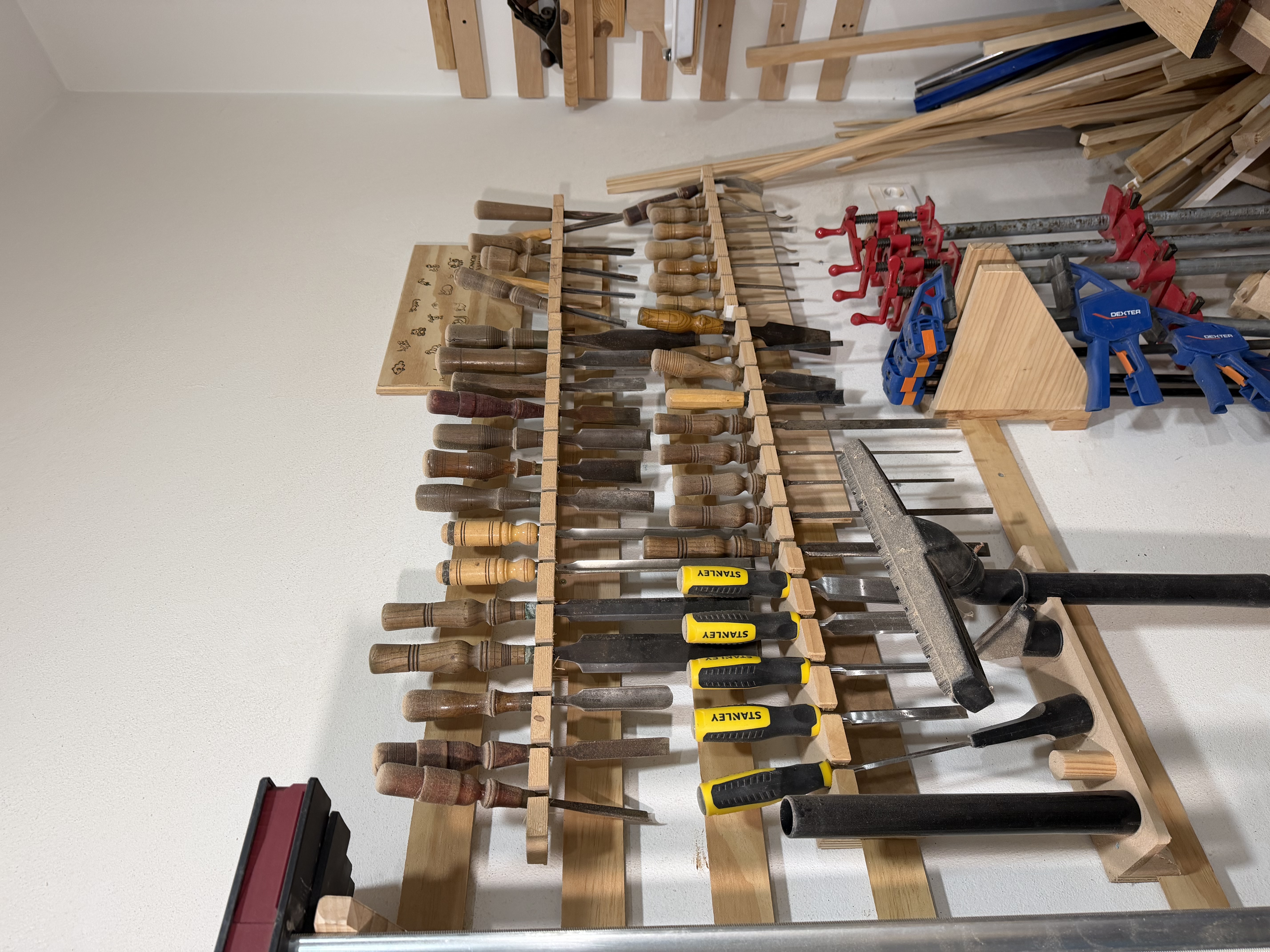 Formones y herramientas manuales